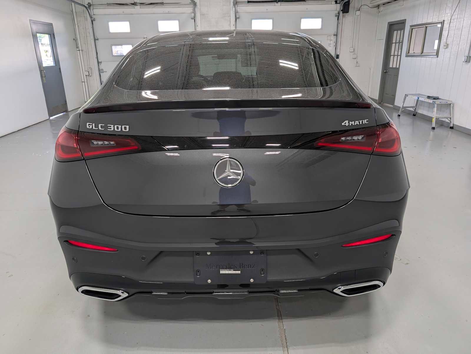 New 2026 Graphite Grey Metallic Mercedes-Benz GLC 300 image 8