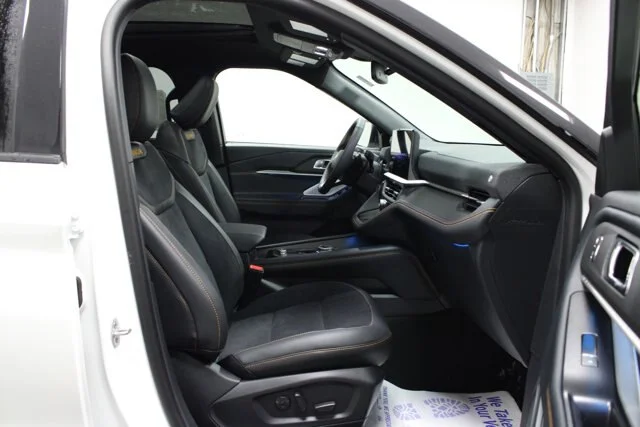 New 2026 Star White Metallic Tri-Coat Ford Tremor® image 42