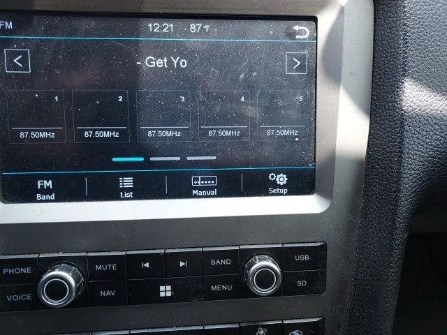 Used 2014 White Ford V6 image 12