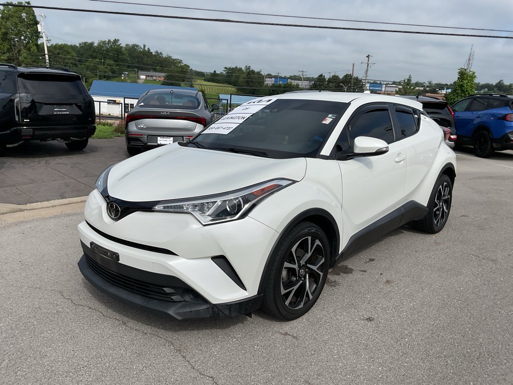 Used 2019 Blizzard Pearl Toyota XLE image 4