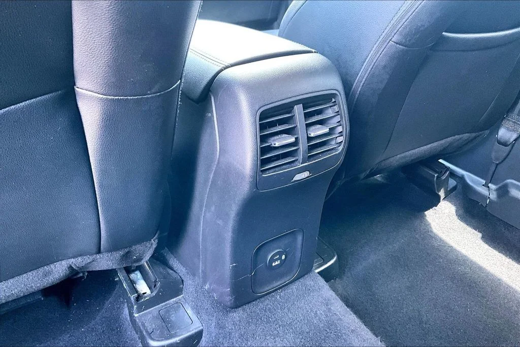 Certified Used 2022 Gray Ford SEL image 10