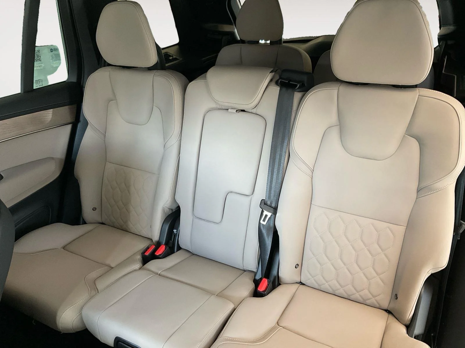 2026 Volvo XC90 Plus - Photo 13