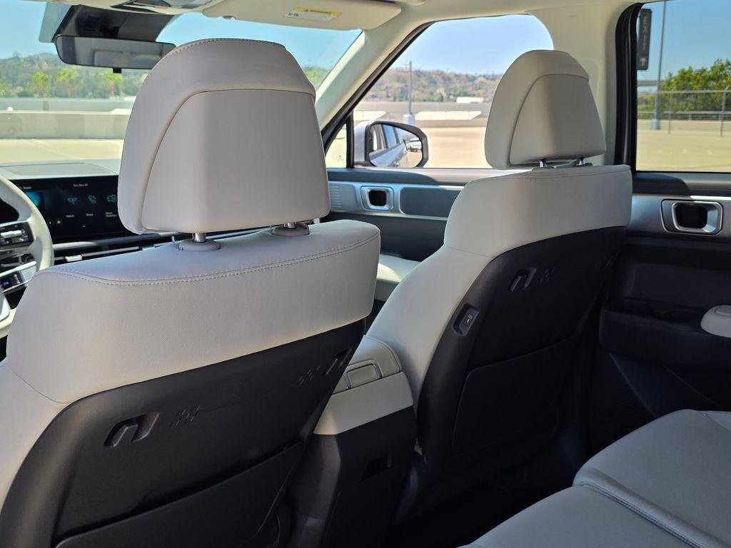 New 2026 Silver Hyundai SE image 16