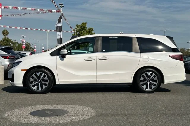 Used 2025  Honda EX-L image 7