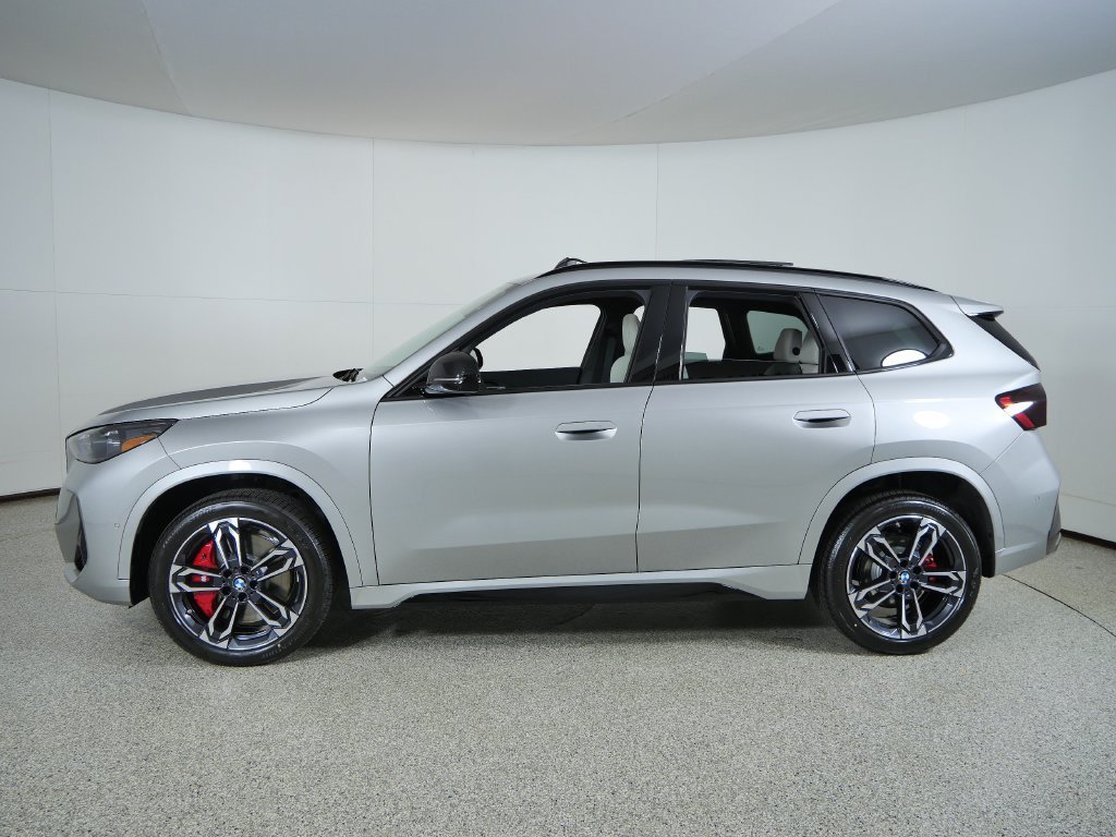 New 2027 Space Silver Metallic BMW xDrive28i image 15