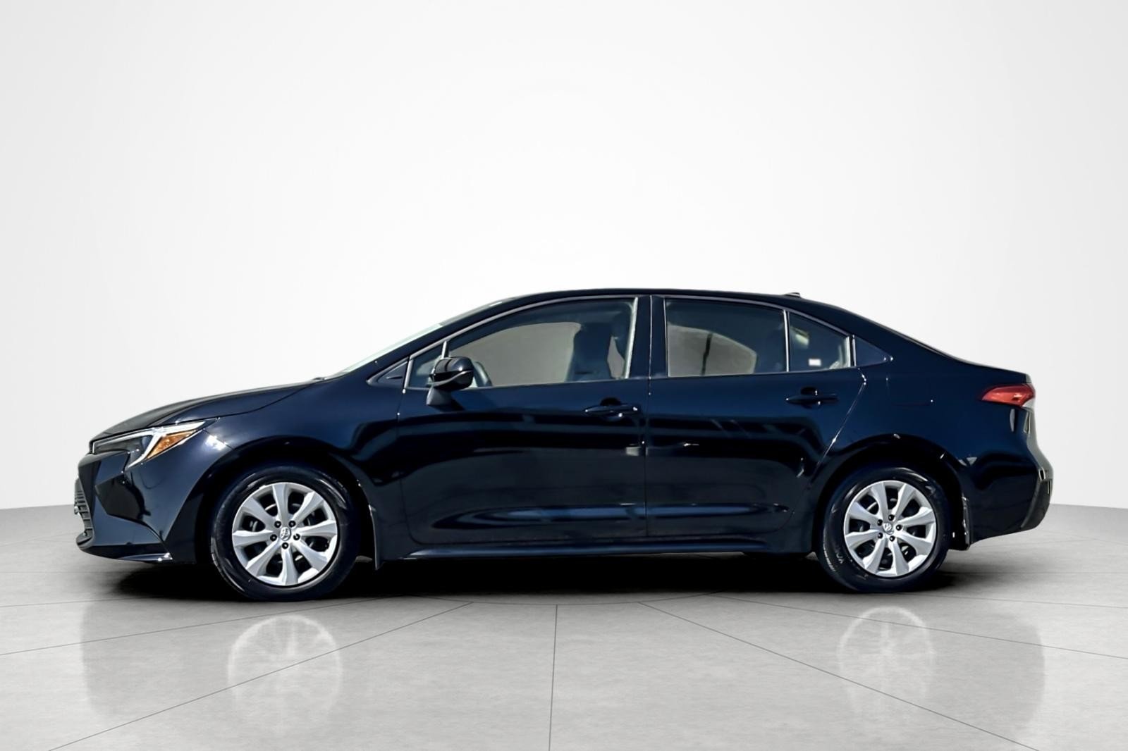 Certified Used 2026 MIDNIGHT BLACK Toyota Hybrid LE image 2