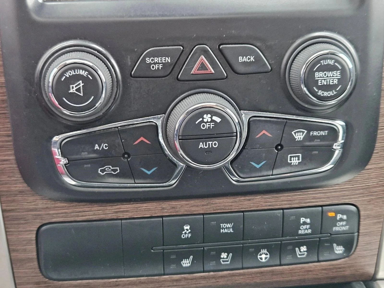 Used 2014 True Blue Pearlcoat RAM Laramie image 12