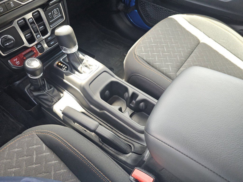 Used 2025 Hydro Blue Pearlcoat Jeep Mojave image 34