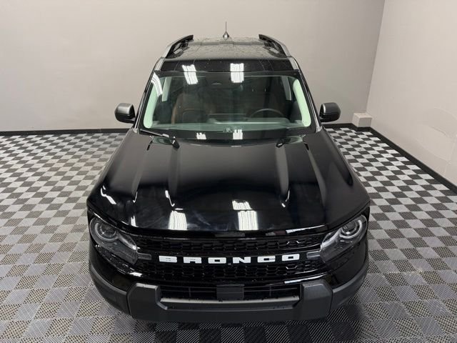 New 2026 Shadow Black Ford Outer Banks® image 5