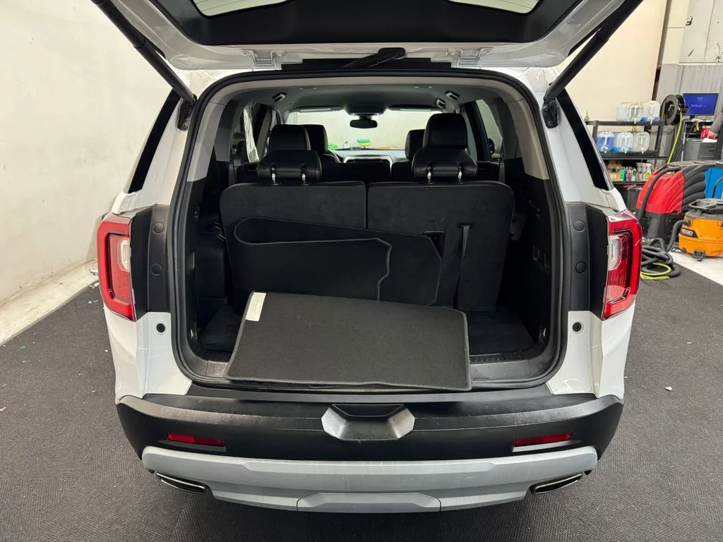 Used 2023 White GMC SLT image 6