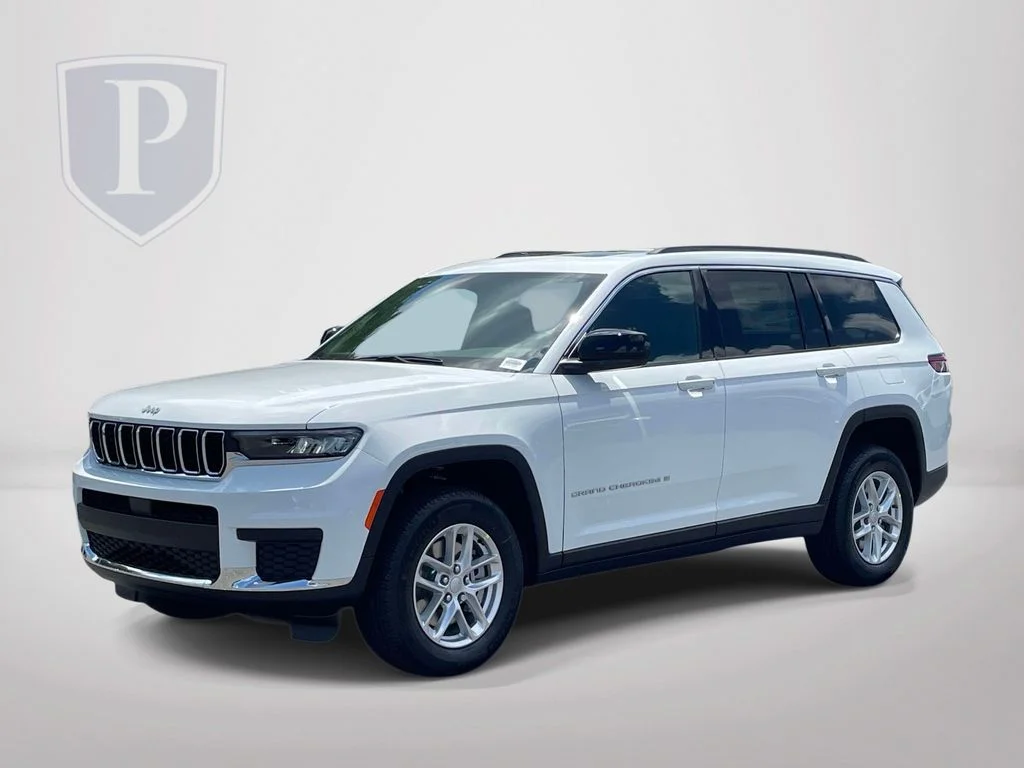 New 2026 Bright White Clear-Coat Exterior Paint Jeep Laredo image 4