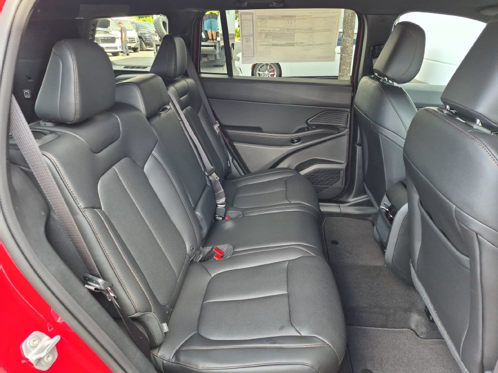 New 2026 Red Hot Pearl-Coat Exterior Paint Jeep Limited image 27