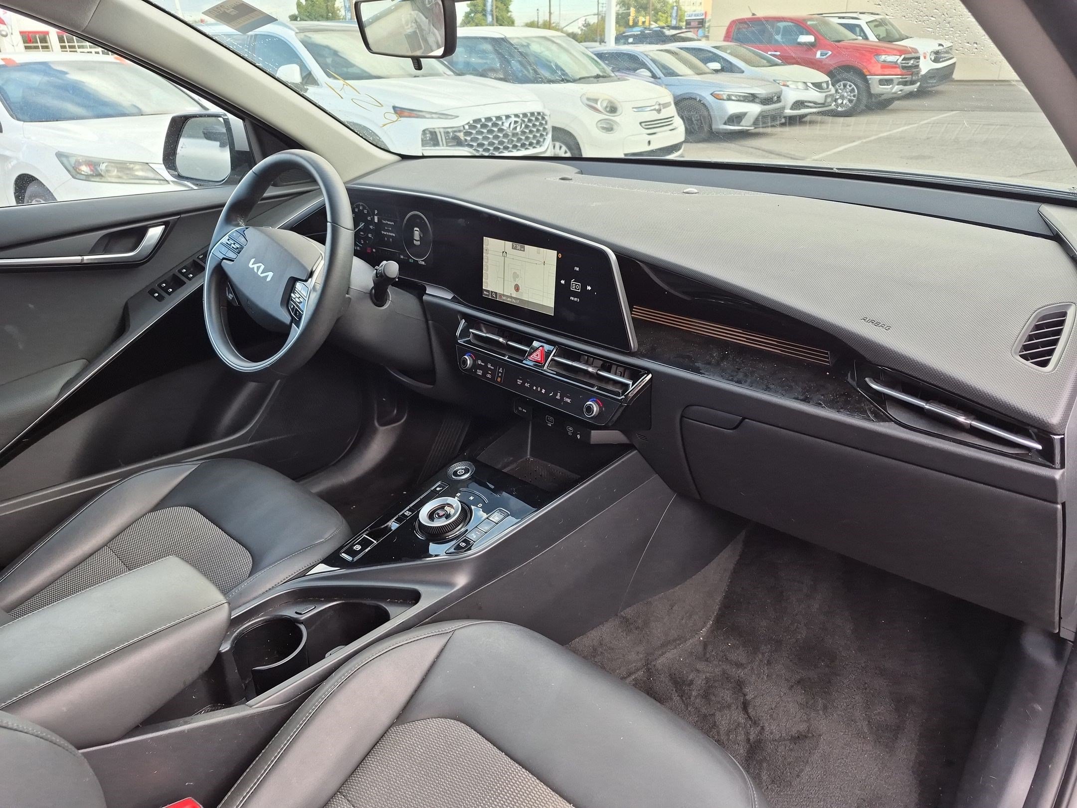 Ken Garff Cert 2024 Steel Gray Kia Wind image 30