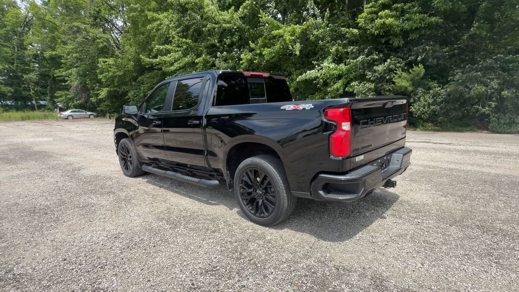 Used 2022 Black Chevrolet RST image 6