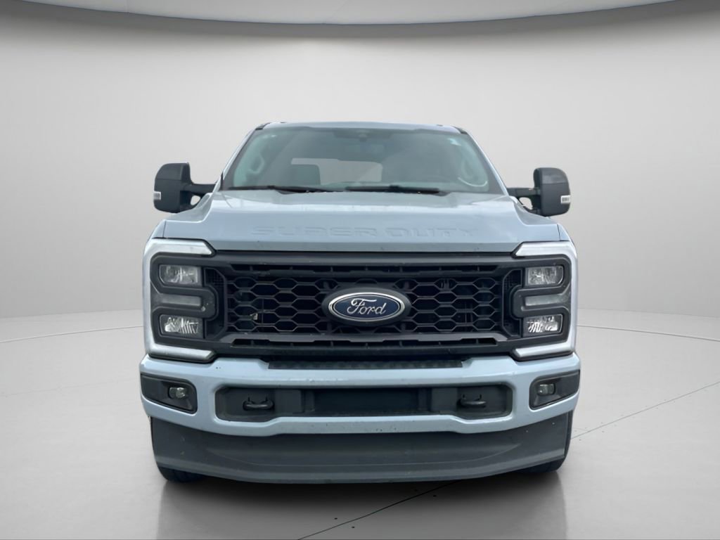 Used 2024 Gray Metallic Ford Lariat image 11