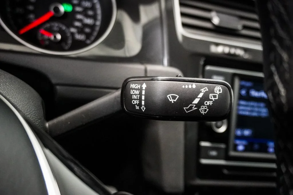 Used 2019  Volkswagen TSI S image 22