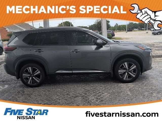 Used 2021 Gray Nissan SL image 4
