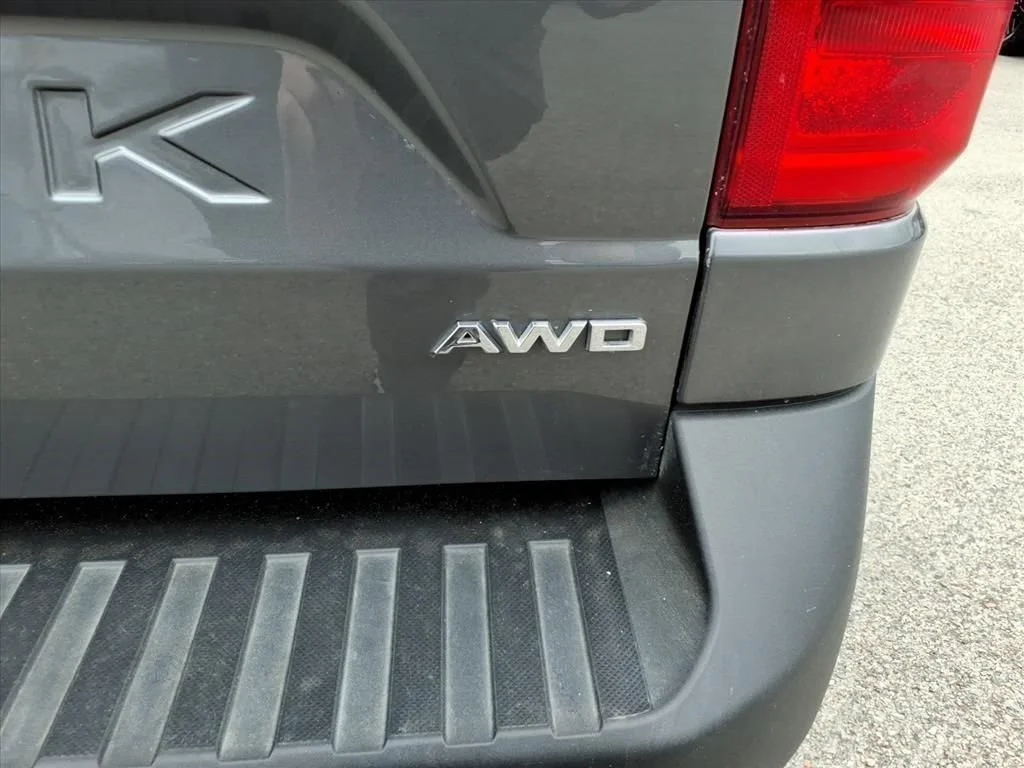 Used 2023 Carbonized Gray Metallic Ford XLT image 5