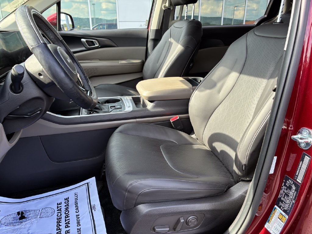 Used 2026 Red Kia LXS image 8