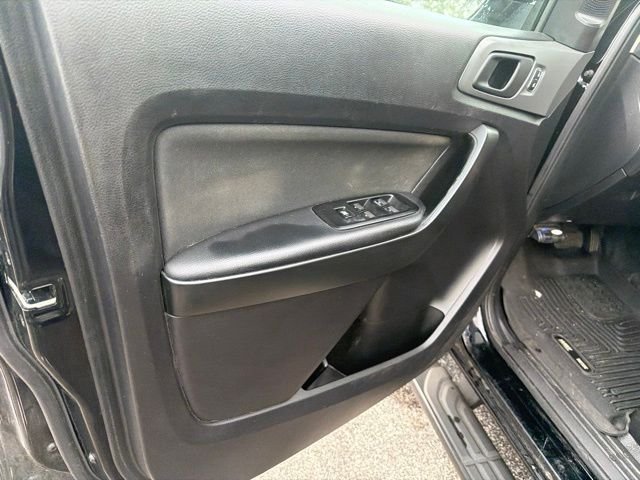 Used 2020 Black Ford XL image 18