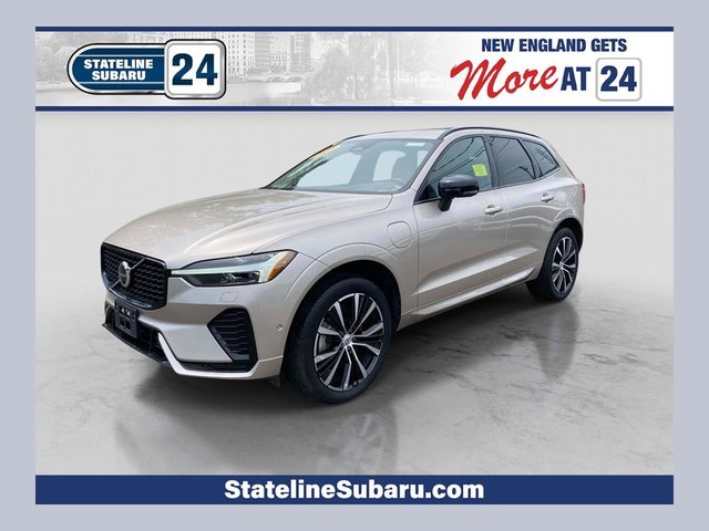 2023 Volvo XC60 Recharge Plug-In Hybrid T8 Plus Dark Theme