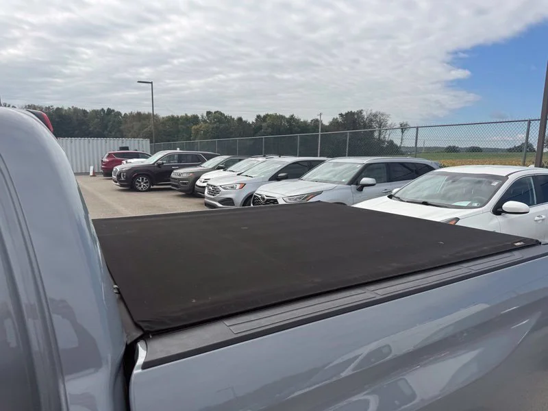 Used 2021  Toyota SR5 image 6