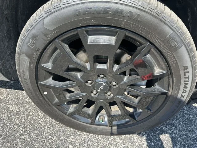 Used 2022 Gray Kia EX image 21