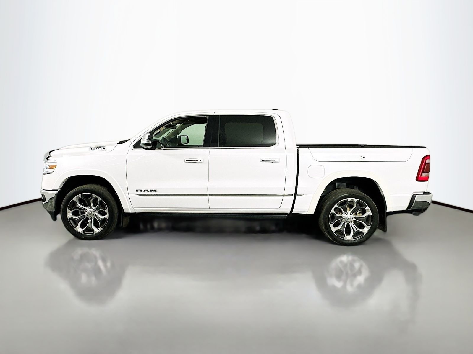 Used 2021 Ivory White Tri-Coat Pearlcoat Ram Limited image 5