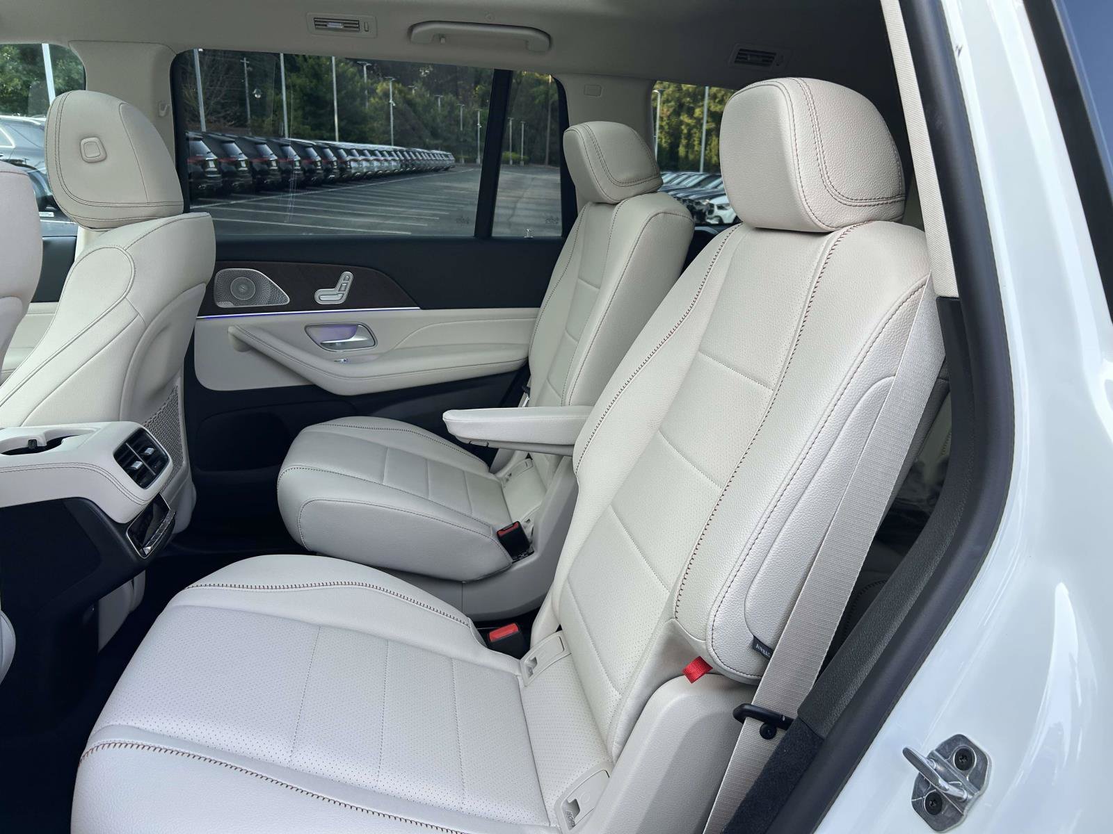New 2027 Polar White Mercedes-Benz GLS 450 4MATIC® SUV image 38