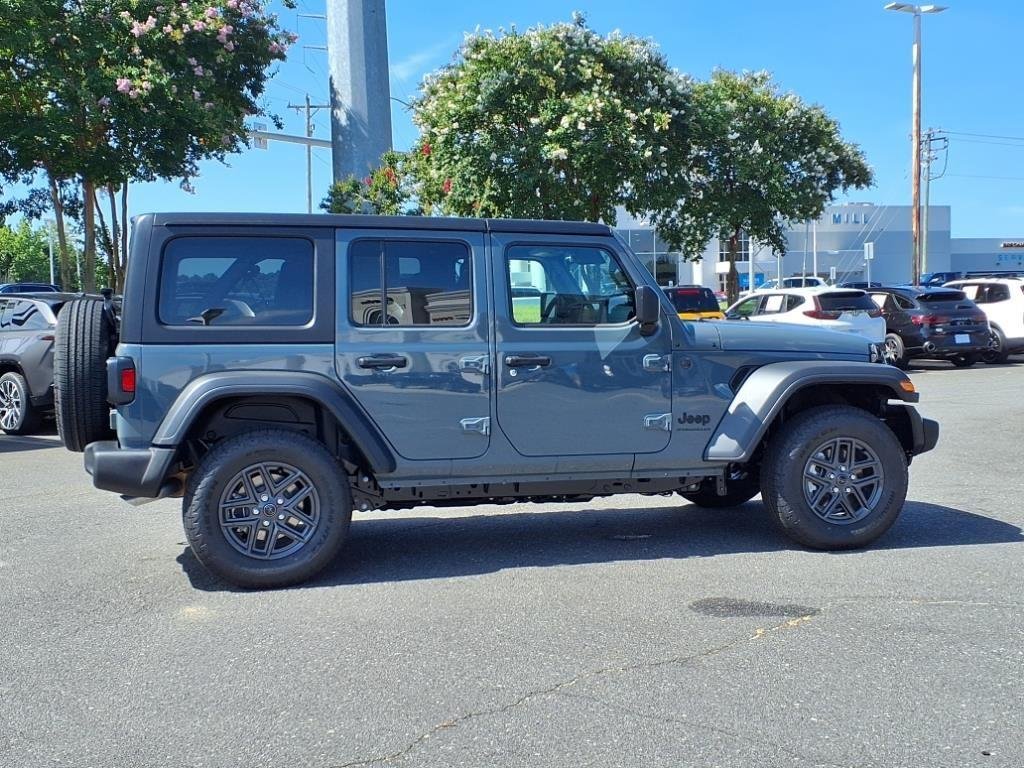 New 2025 Anvil Clear-Coat Exterior Paint Jeep Sport S image 23