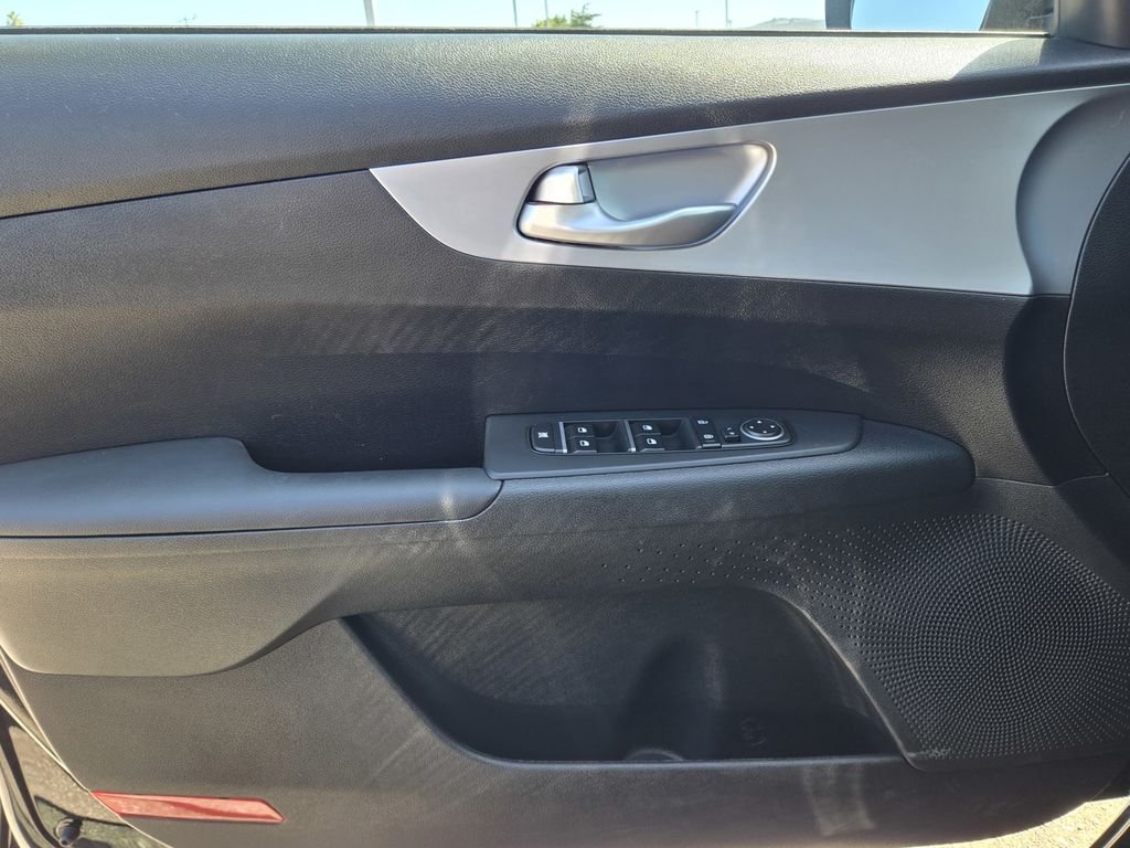 Used 2024 Aurora Black Kia LXS image 22
