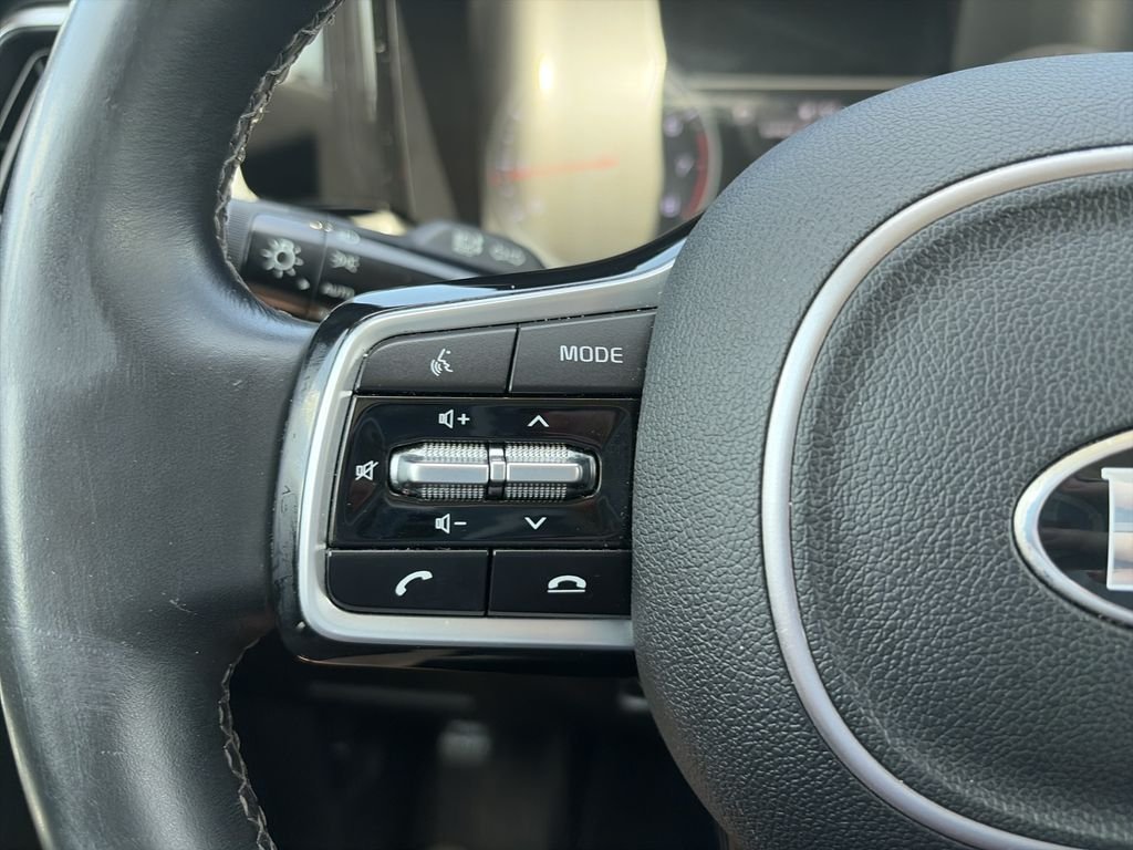 Used 2021 Silver Kia S image 20