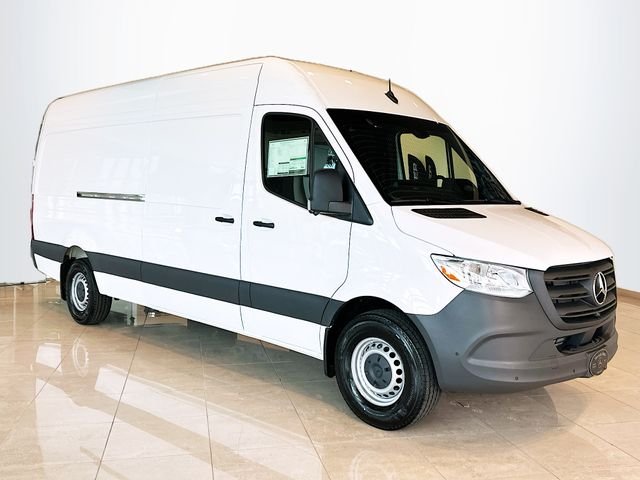 New 2026 White Mercedes-Benz  image 1