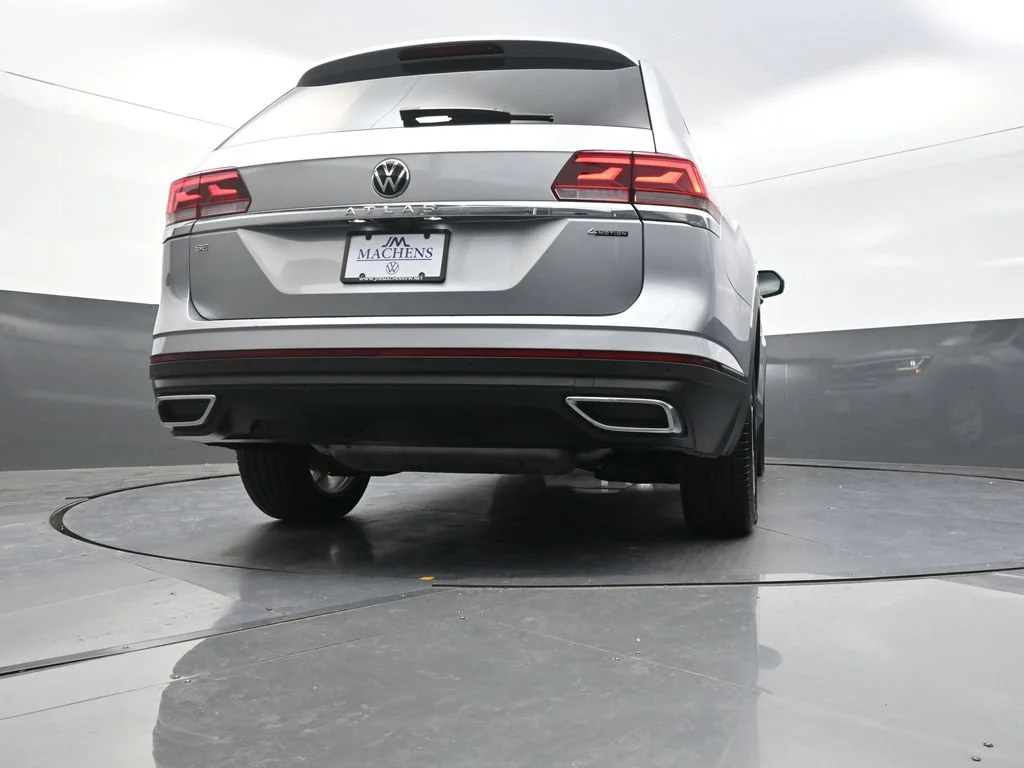 Used 2023 Silver Volkswagen 2.0T SE w/Technology image 26