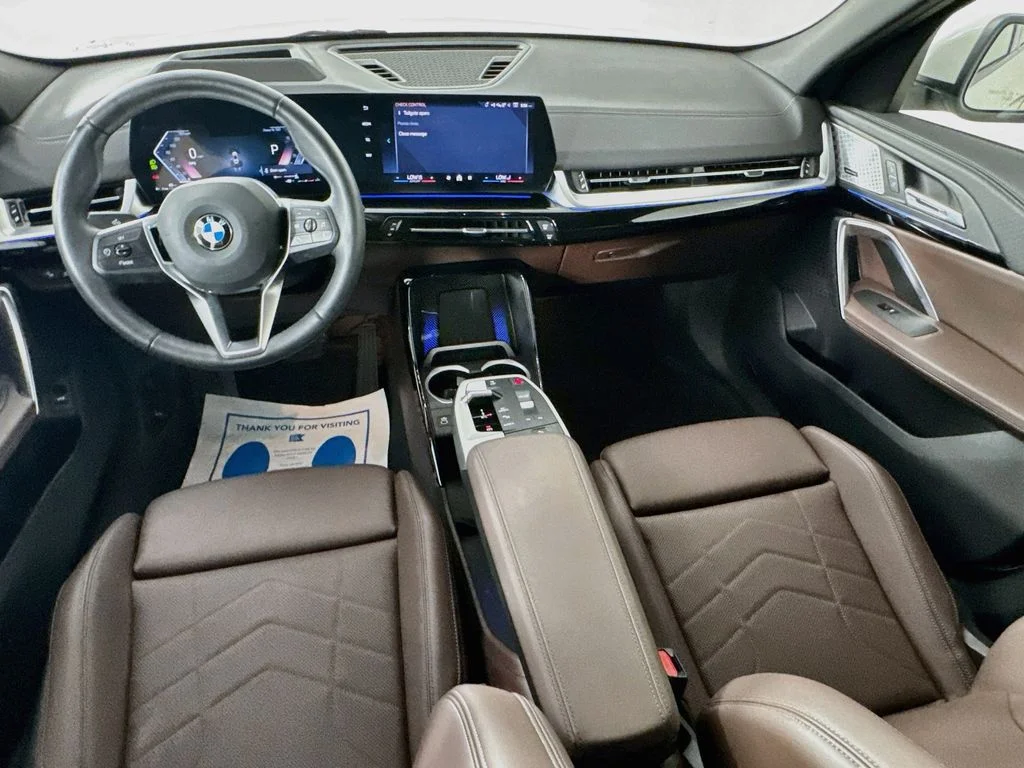 Used 2025 White BMW xDrive28i image 28