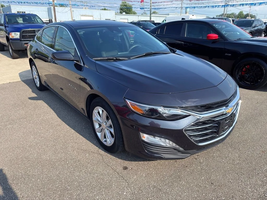 Used 2023 Chevrolet Malibu 1LT with VIN 1G1ZD5ST1PF227682 for sale in Wellington, OH