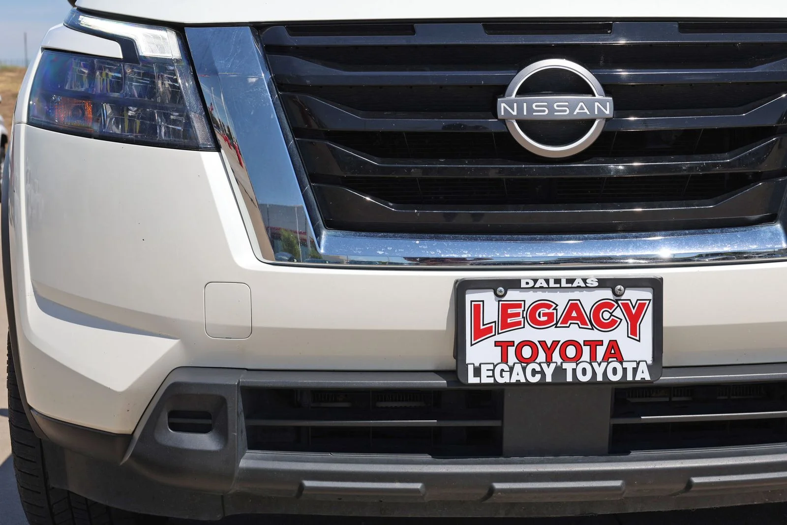 Used 2024 White Nissan SV image 11