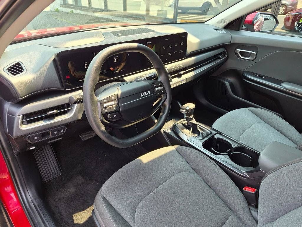 Used 2025 Red Kia LXS image 12