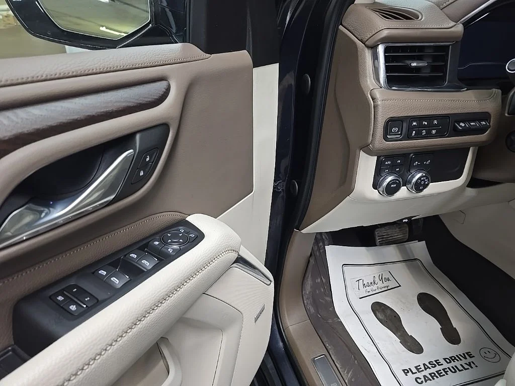 Used 2023 Titanium GMC Denali image 29
