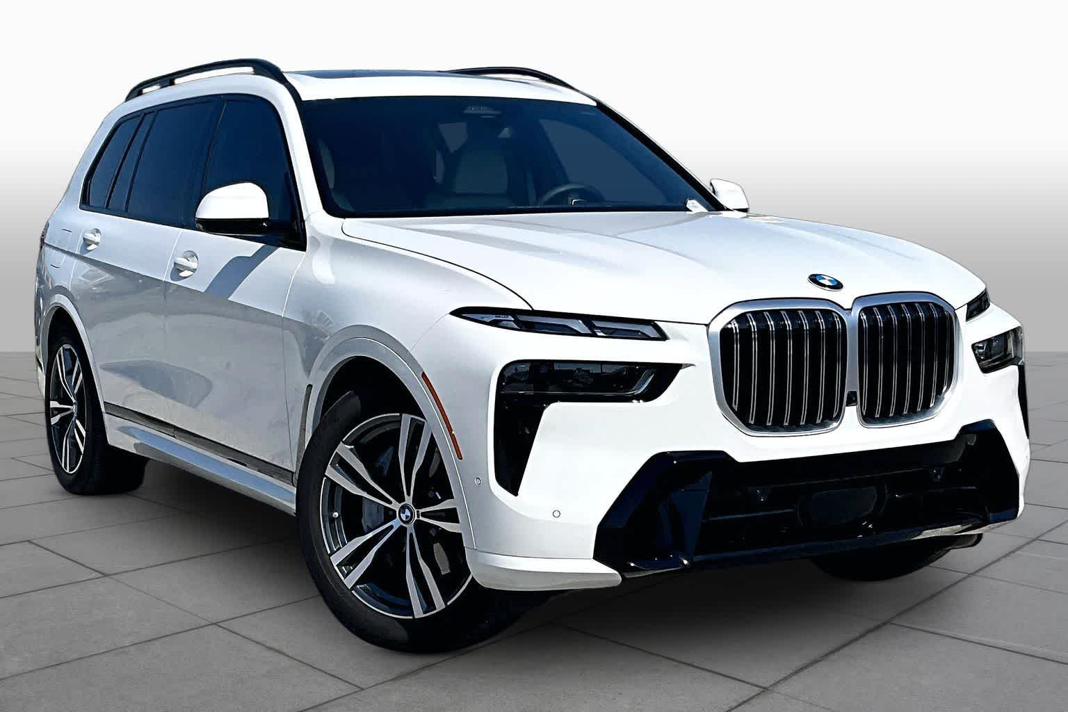 Used 2026 Alpine White BMW xDrive40i image 2