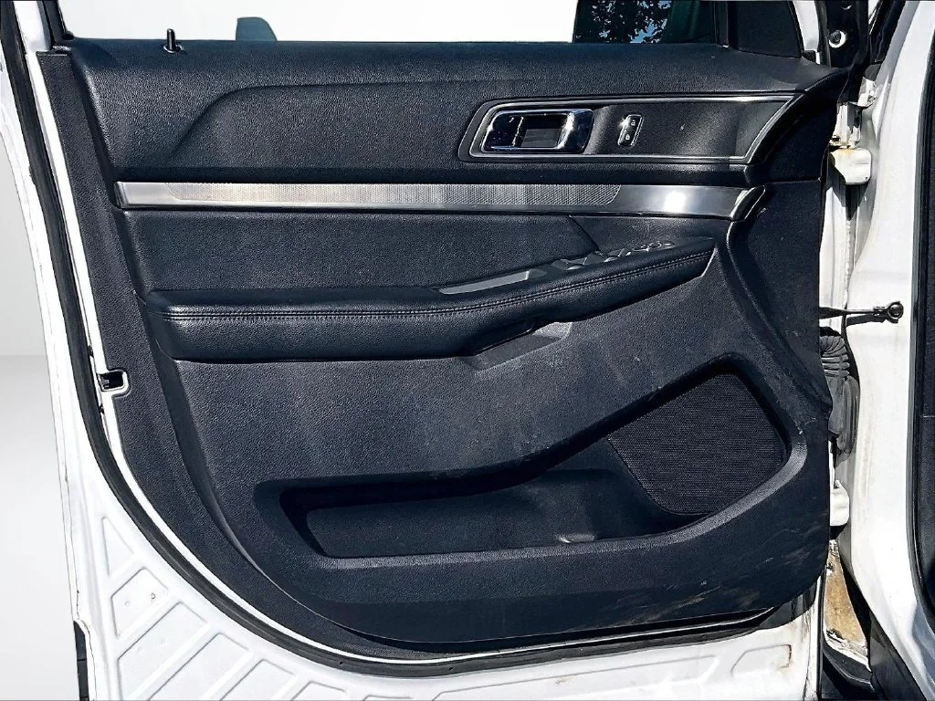 Used 2019 White Ford XLT image 24