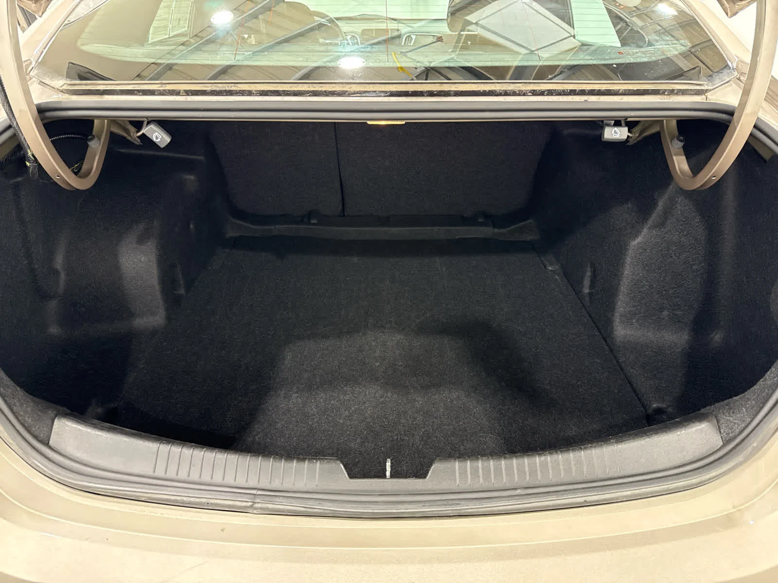Used 2022 MINERAL GRAY METALLIC Chevrolet LS image 14