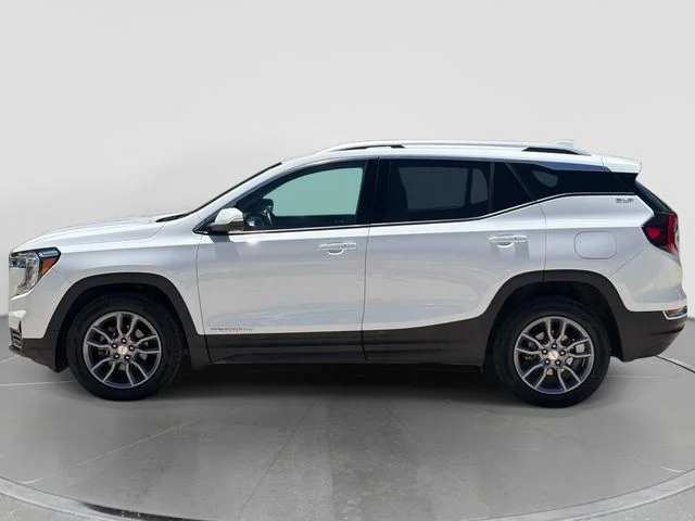Used 2023 White GMC SLT image 7