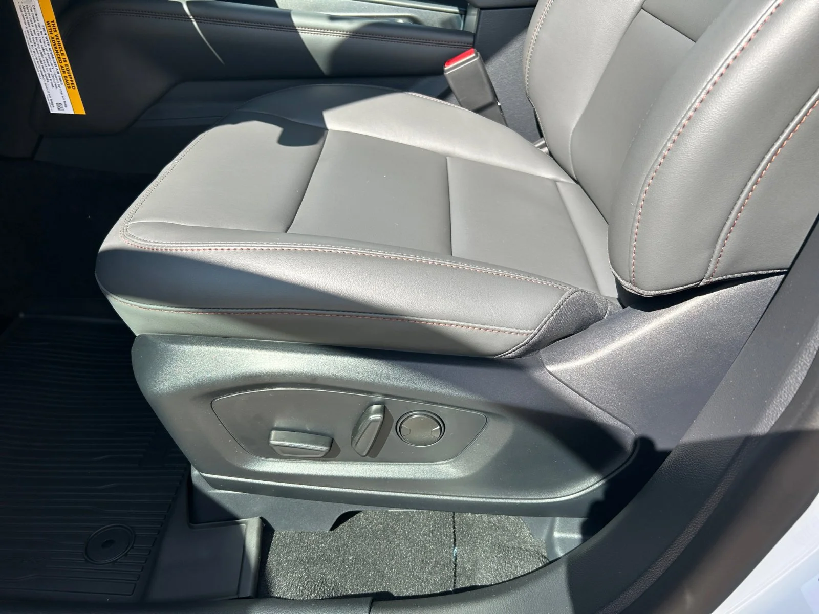 New 2026 Star White Metallic Tri-Coat Ford Active w/200A Pkg image 15