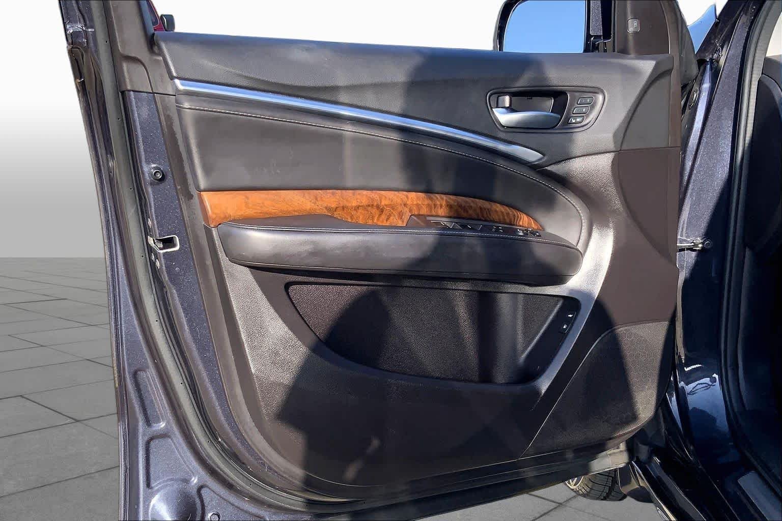 Used 2020 Gunmetal Metallic Acura with Advance Package image 21