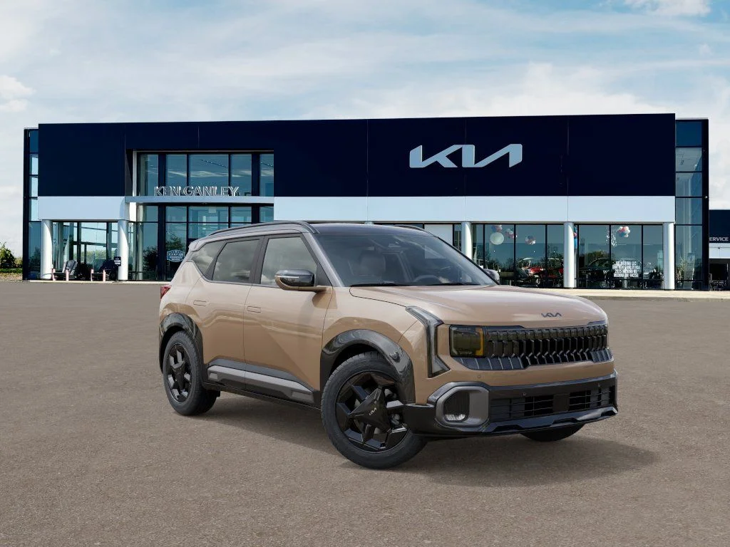 New 2027 Terrain Brown / Black Roof Kia X-Line image 8