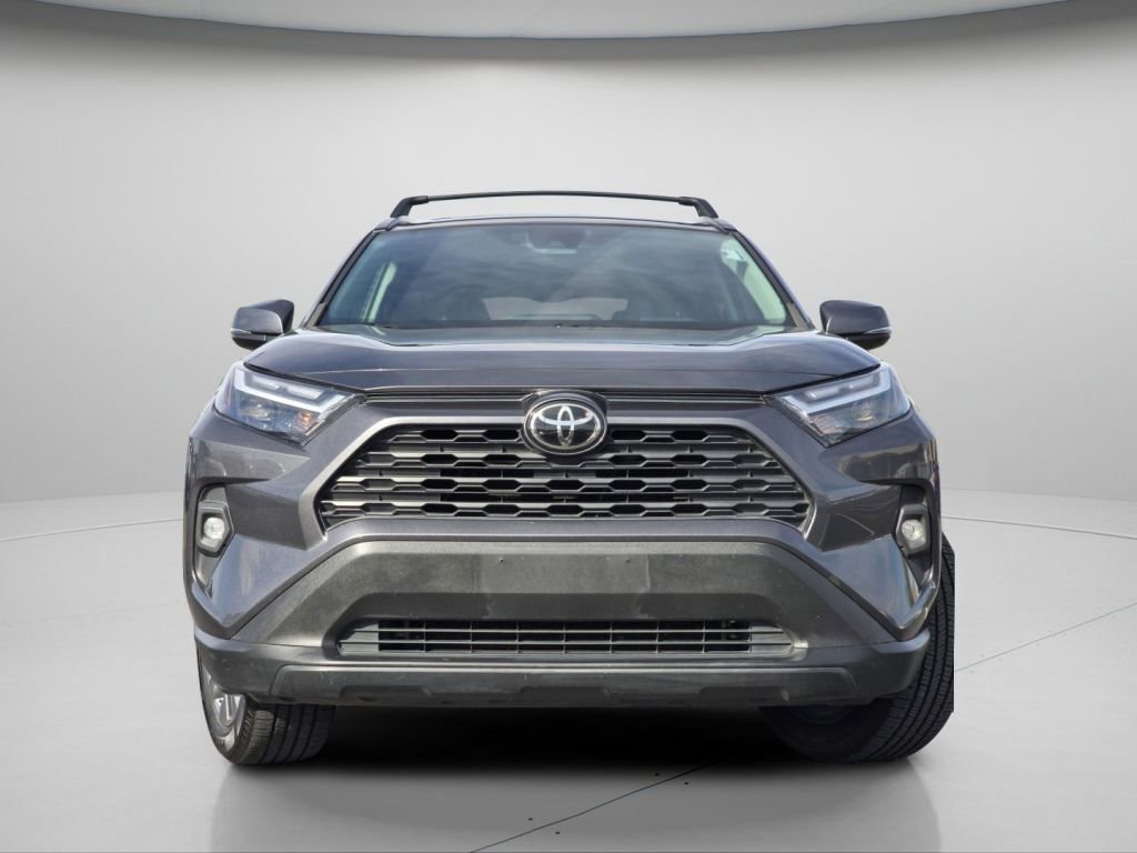 Used 2022 Magnetic Gray Metallic Toyota XLE Premium image 3