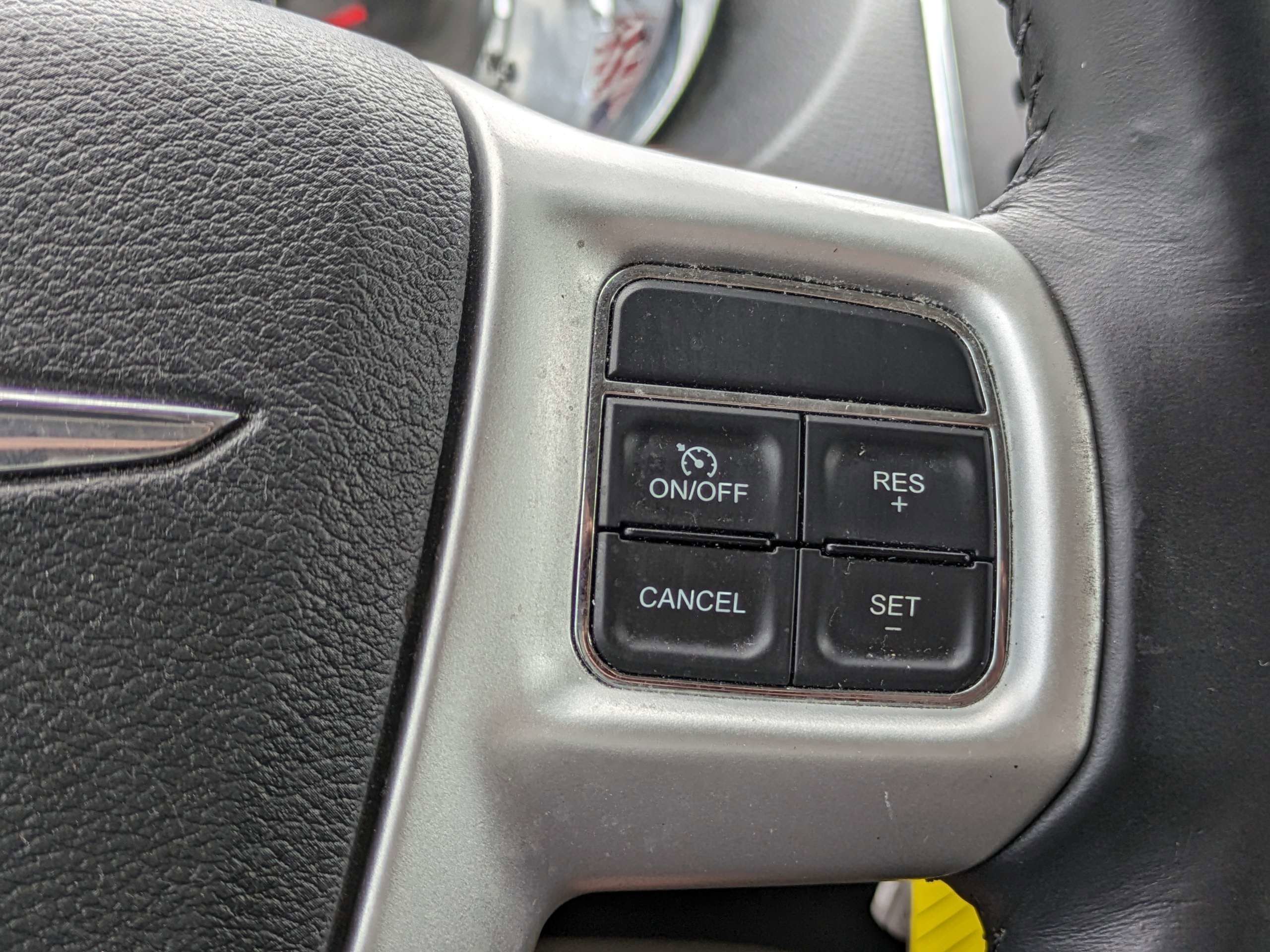 Used 2014 Silver Chrysler Touring image 28