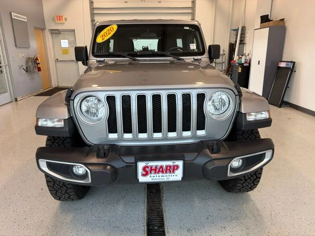 Used 2020 Silver Jeep Unlimited Sahara image 3