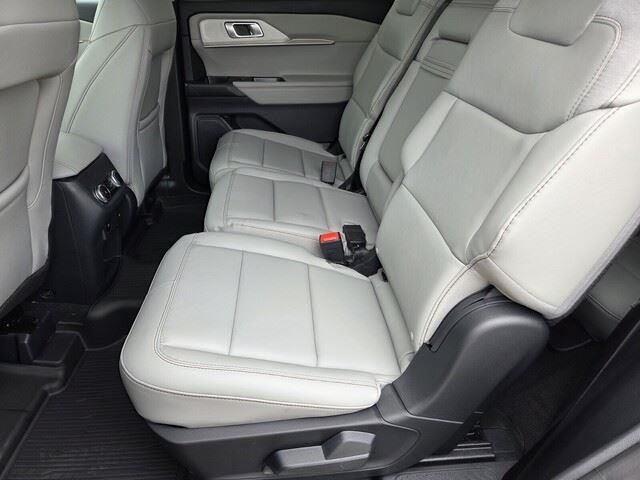 New 2026 Vapor Blue Metallic Ford Active image 26